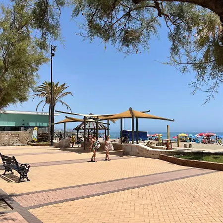 公寓 Moderno En Primera Linea Paseo Maritimo 丰希罗拉