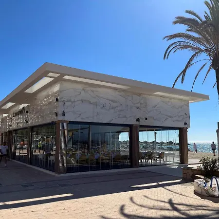 Διαμέρισμα Moderno En Primera Linea Paseo Maritimo
